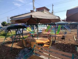 Family Outdoor Table - thumbnail 2