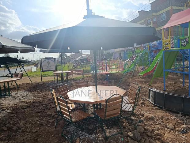 Family Outdoor Table - thumbnail 3