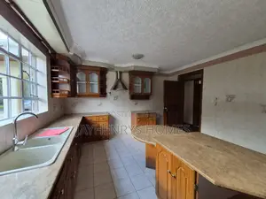 5bdrm House in Runda for rent