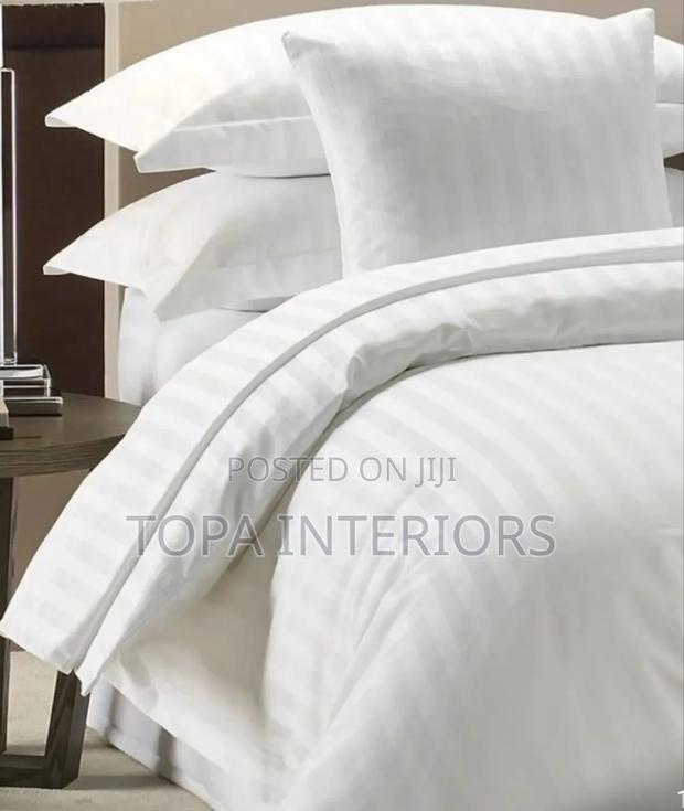 Binded 6x6 Striped White Duvet Sets