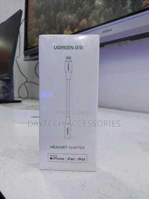 Ugreen Lightning to 3.5mm Headphone Jack Adapter. - thumbnail 2