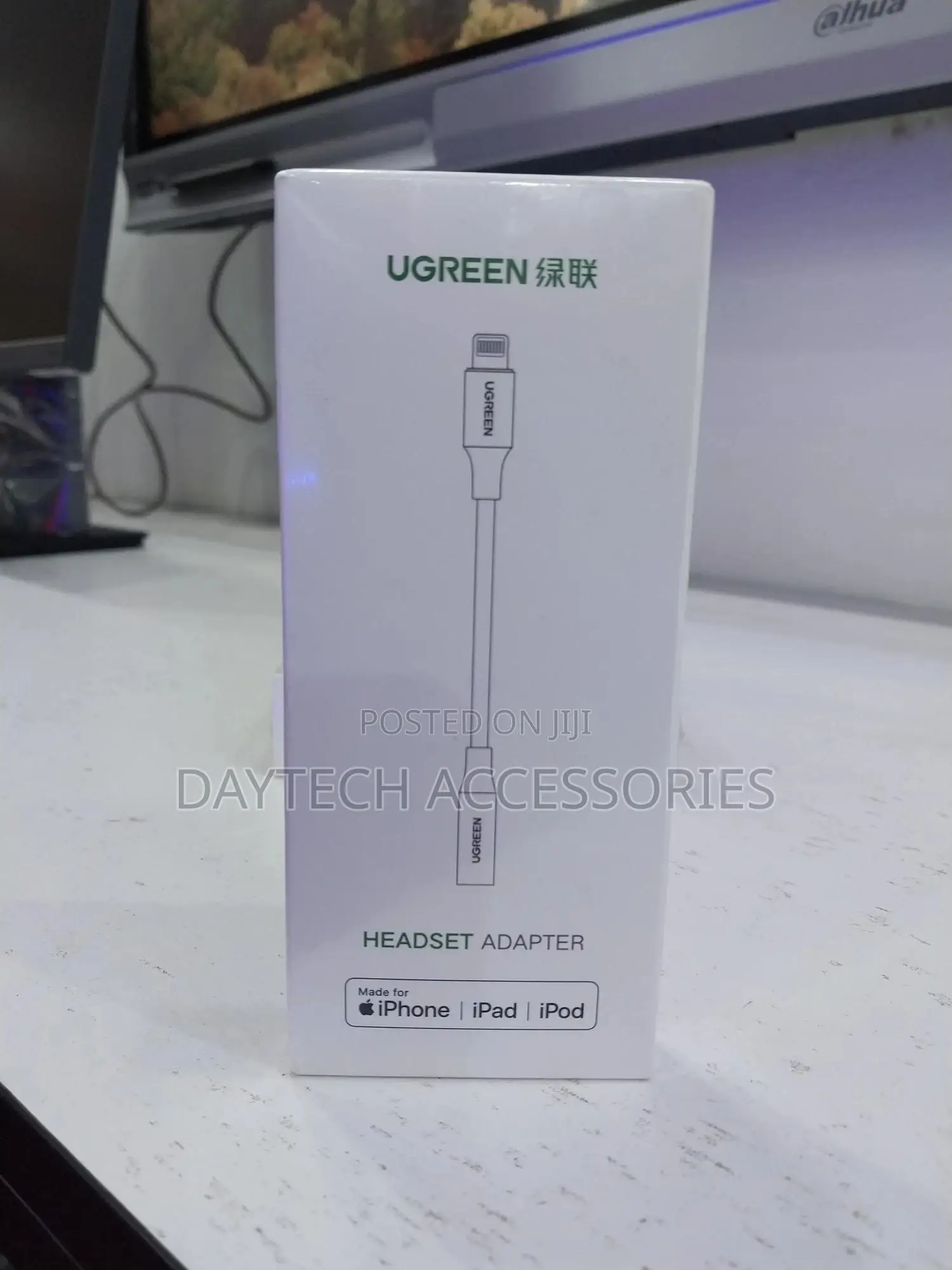 Ugreen 30759 Lightning to 3.5mm Audio Adapter White.