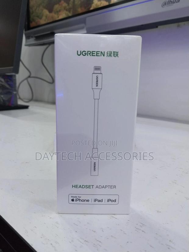 Ugreen 30759 Lightning to 3.5mm Audio Adapter White.