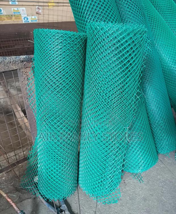 Chicken Plastic Mesh - thumbnail 2