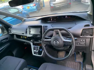 Nissan Serena 2019 Silver