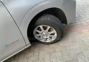 Nissan Serena 2019 Silver