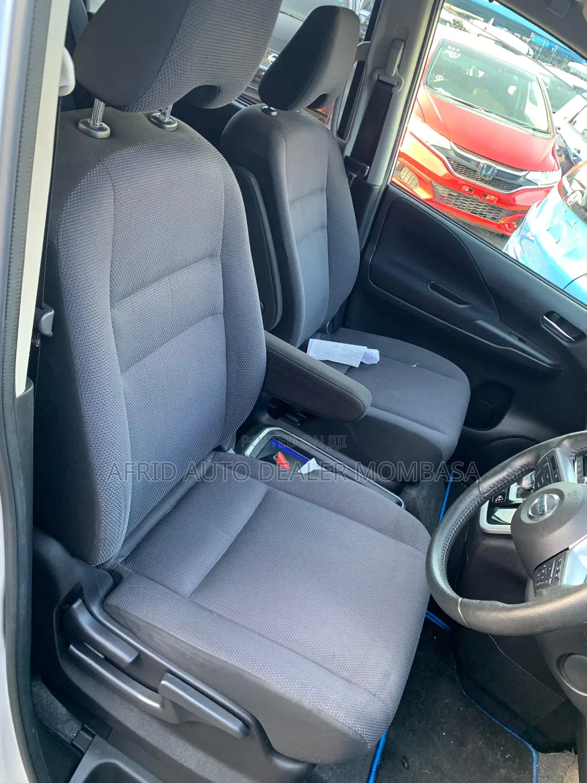 Nissan Serena 2019 Silver