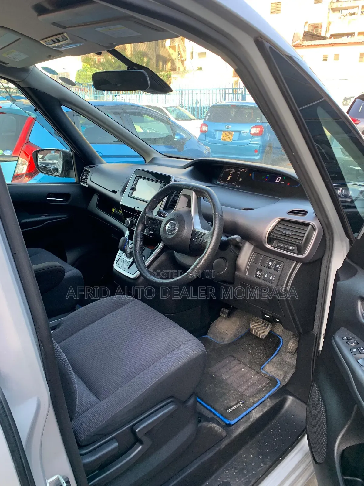 Nissan Serena 2019 Silver