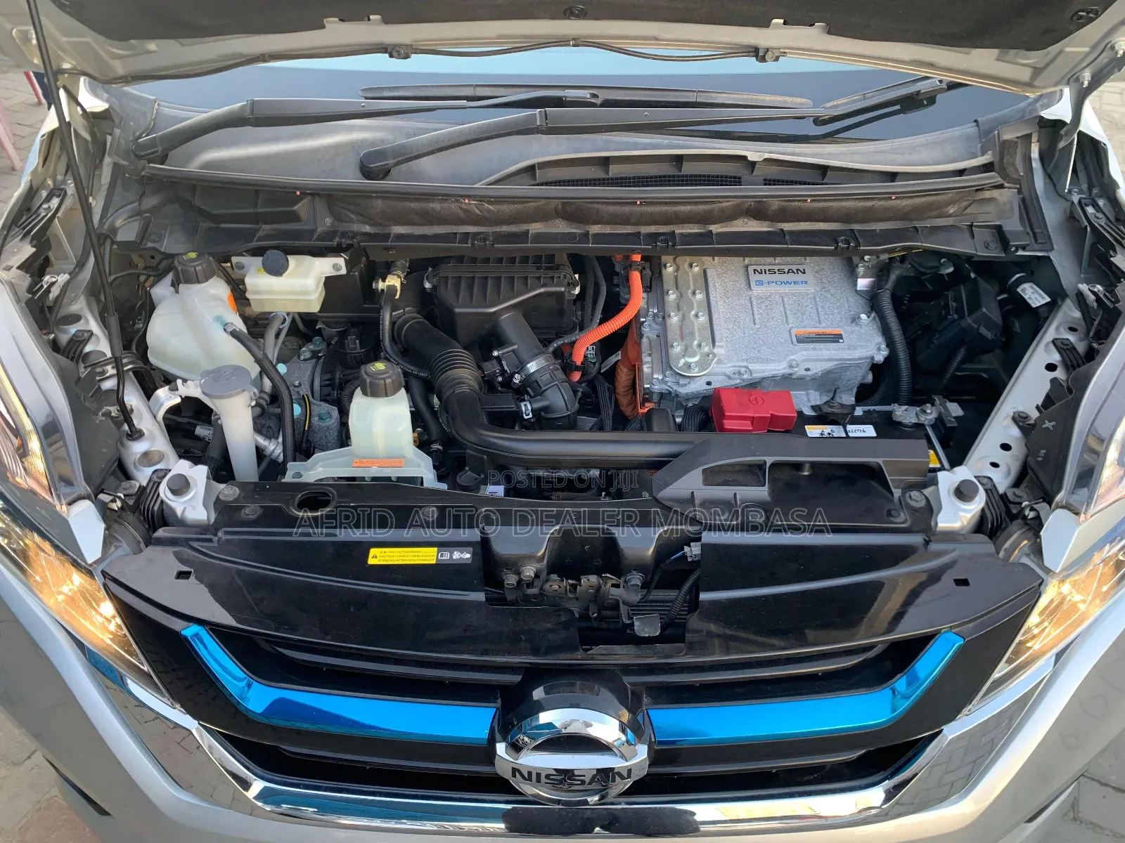 Nissan Serena 2019 Silver