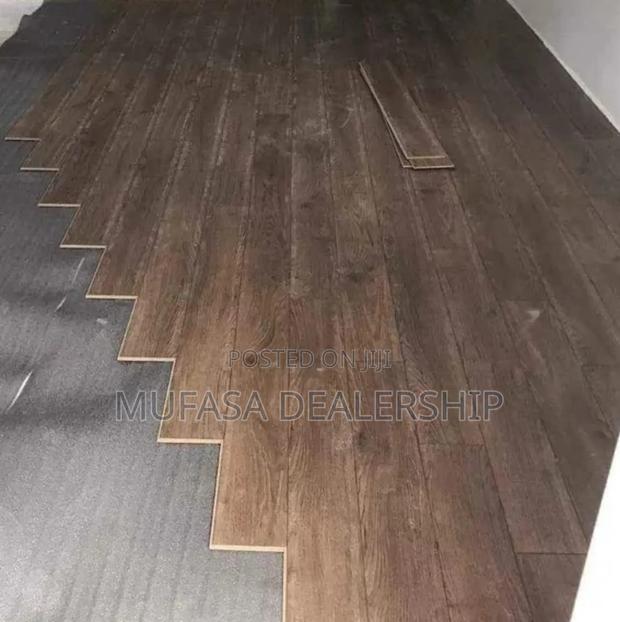 Standard Laminates/Laminate Floors
