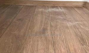 Residential Laminate Flooring - thumbnail 2