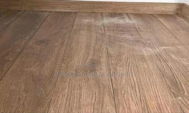 Residential Laminate Flooring - main view