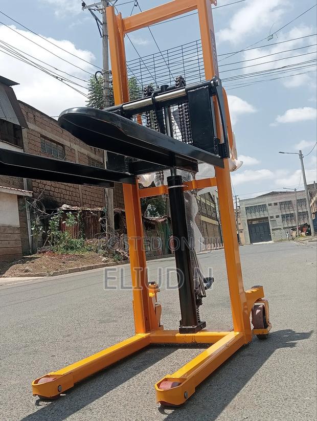 Hydraulic Stacker 3mtrs Lift Height/1500kgs - main view