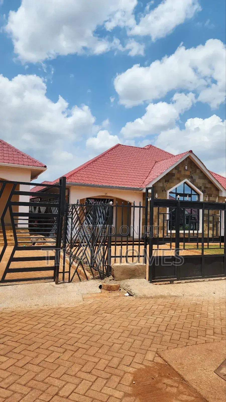 3bdrm Bungalow in Batian Estate, Kenyatta Road / Theta for rent