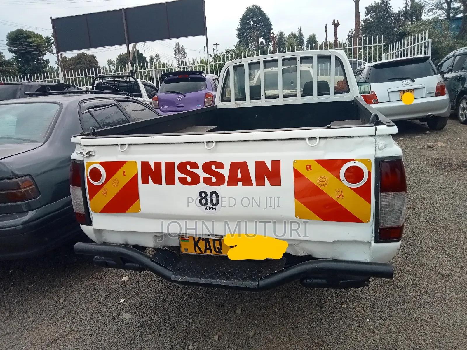 Nissan Hardbody 2005 White