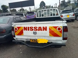 Nissan Hardbody 2005 White