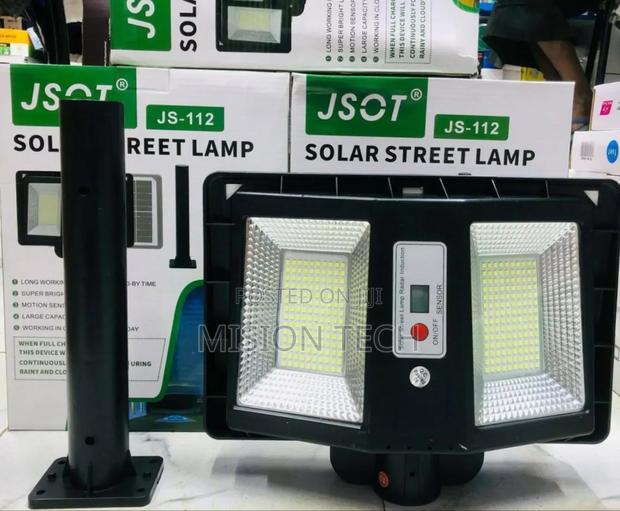 Js 112
200w Solar Street Light With Pole