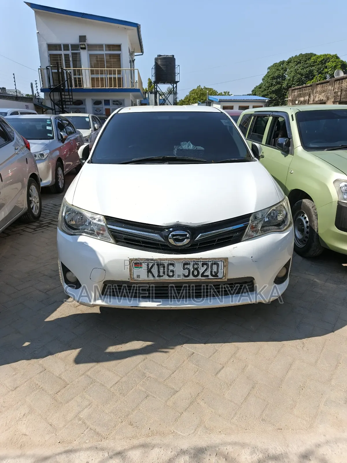 Toyota Corolla Fielder 1.5 Petrol FWD 2015 Pearl
