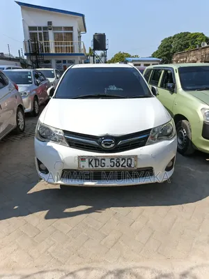 Toyota Corolla Fielder 1.5 Petrol FWD 2015 Pearl