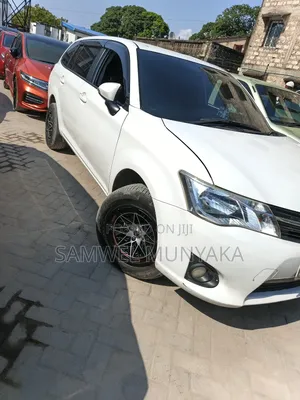 Toyota Corolla Fielder 1.5 Petrol FWD 2015 Pearl