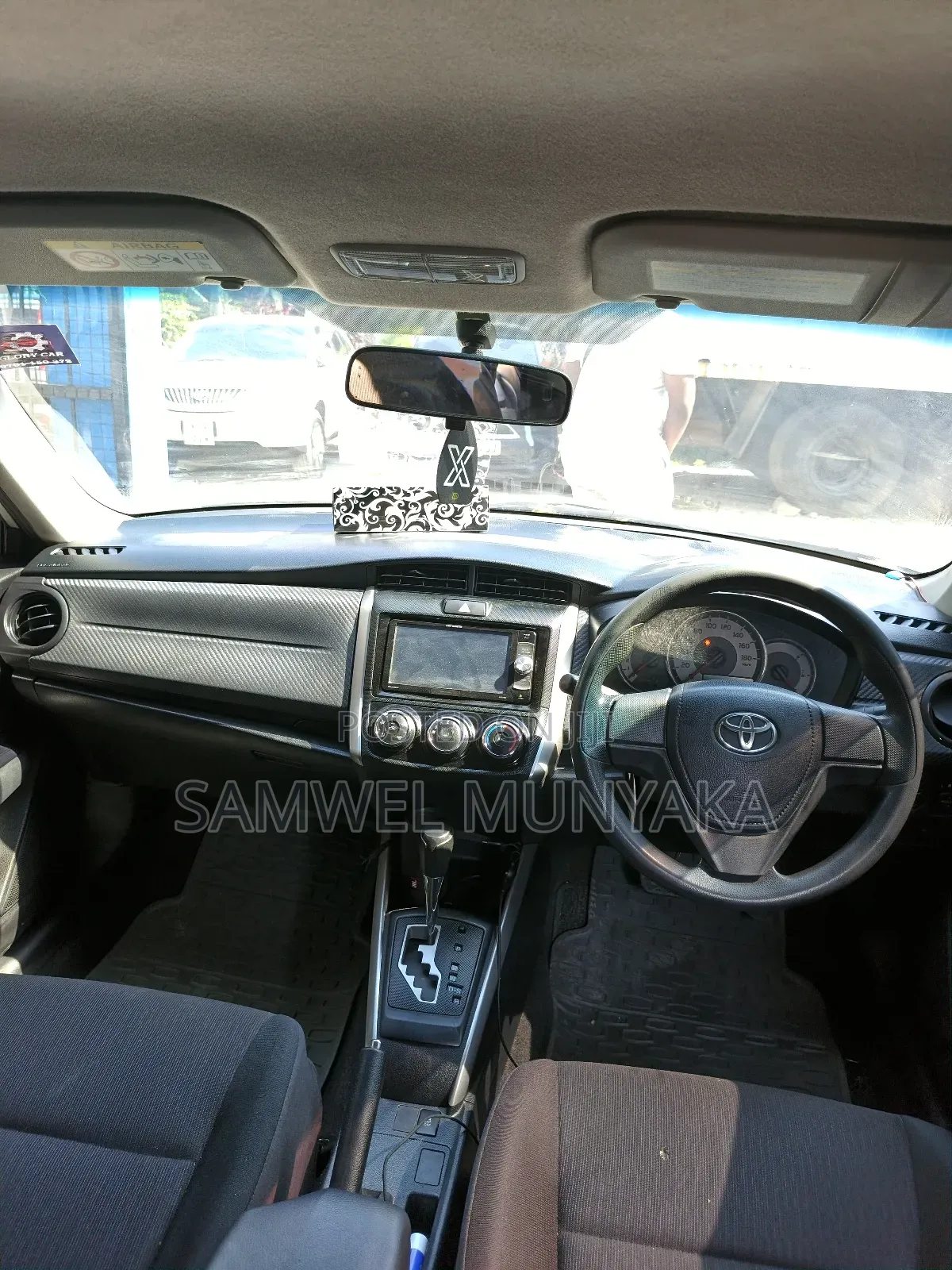 Toyota Corolla Fielder 1.5 Petrol FWD 2015 Pearl