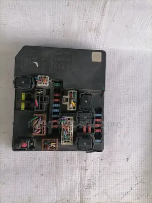 Fusebox Nissan Wingroad Y12