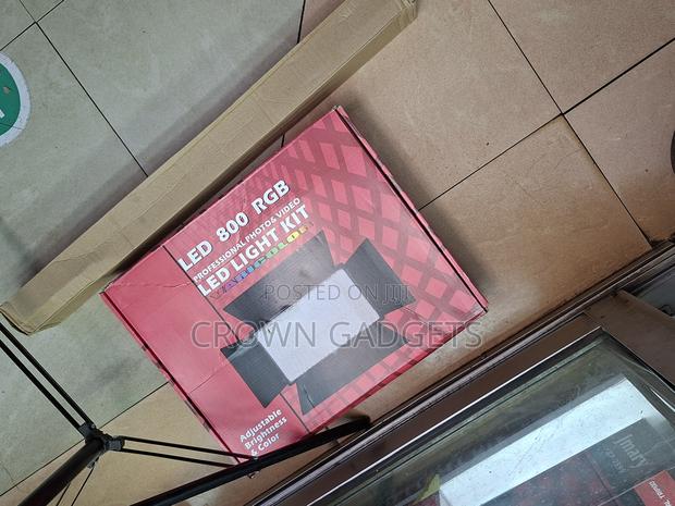 U800 RGB Led Professsional Light With 2.1 Stand - thumbnail 3