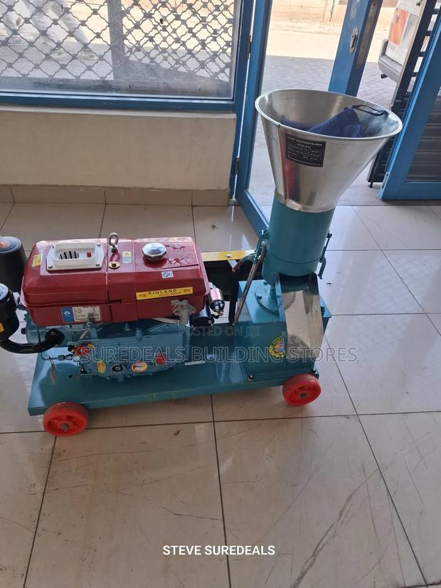 Animal Feed Pelletizer Machine (Diesel Powered)