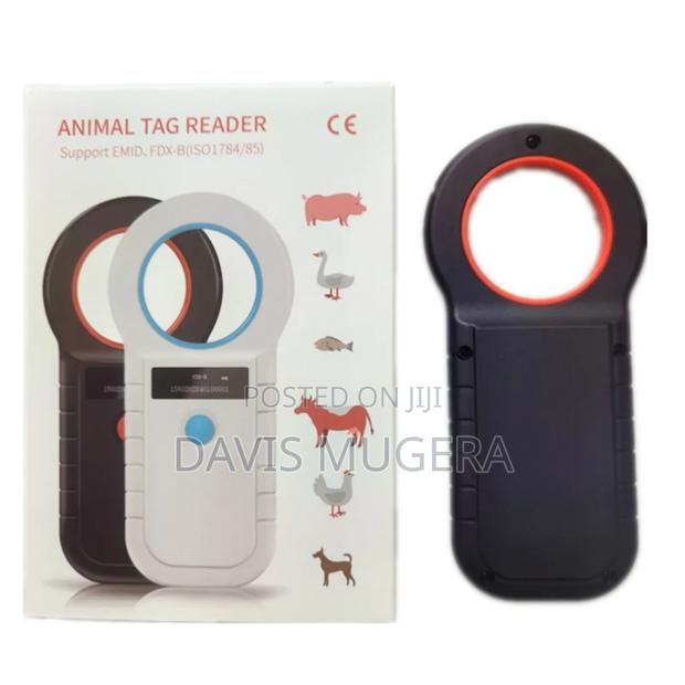 Pet Microchip Scanner Used to Scan/Read Microchips Implanted in Pets - thumbnail 4