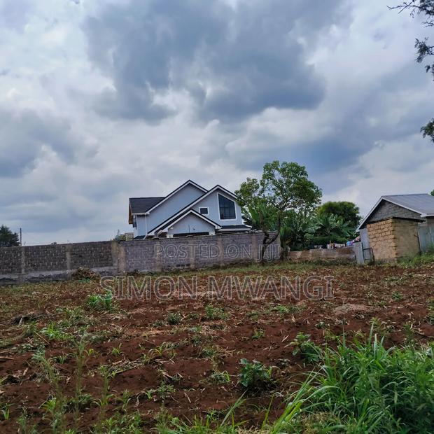 100*100 Residential Plot on Sale at Ruiru Mugutha at 10m
