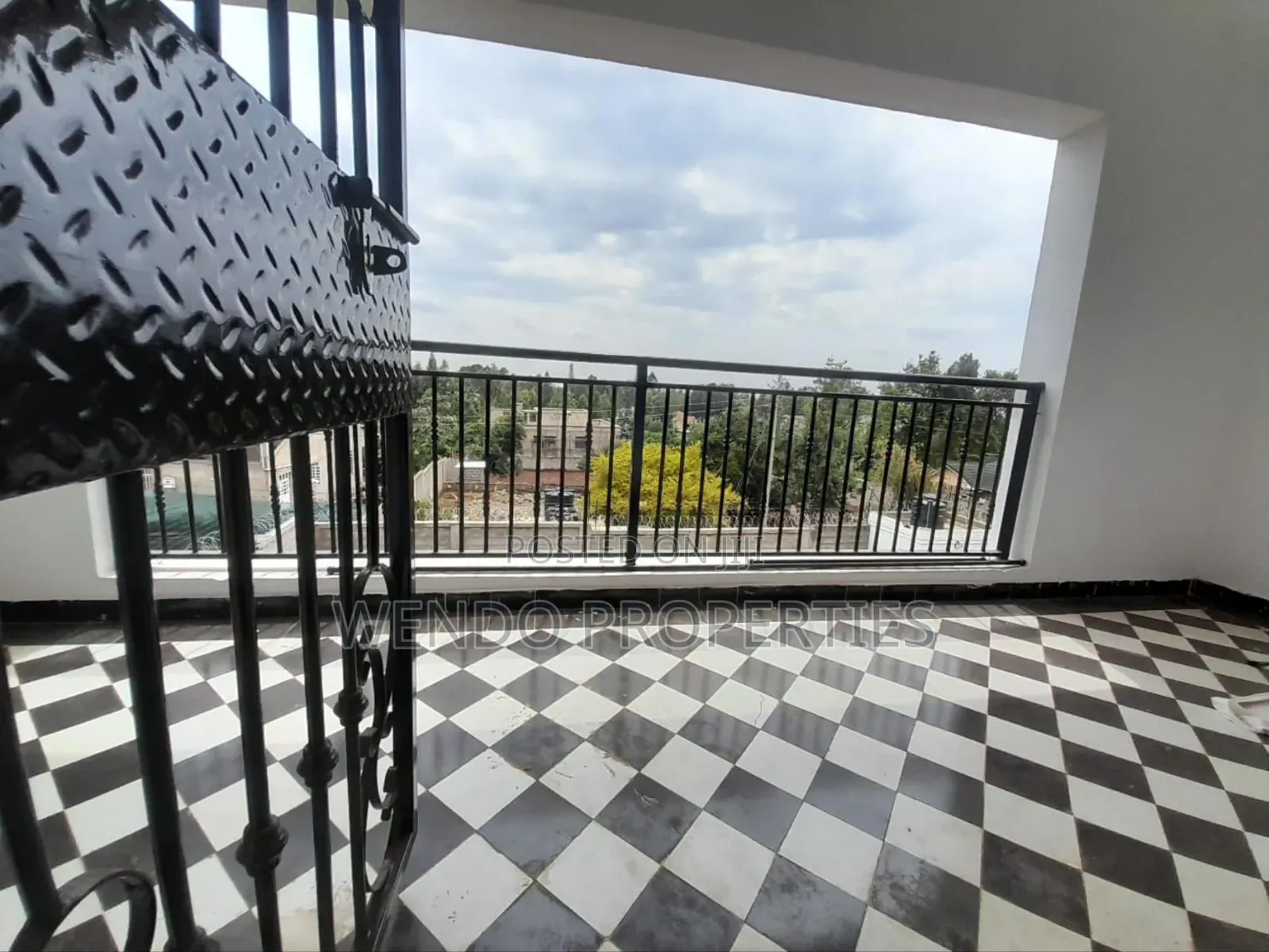 4bdrm Townhouse / Terrace in Karen for rent