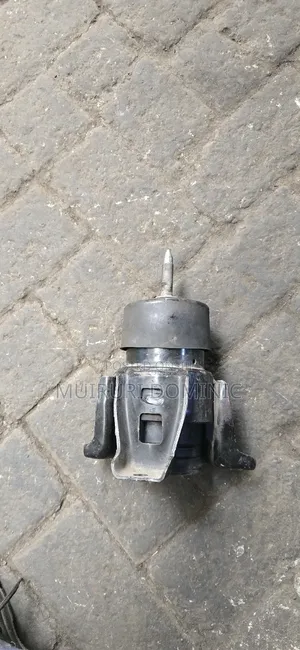 Engine Mount Nissan Teana