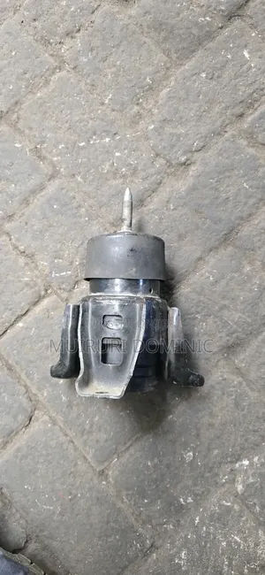 Engine Mount Nissan Teana