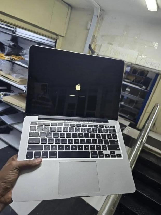 Laptop Apple MacBook Pro 2015 16GB Intel Core I7 SSD 256GB - thumbnail 3