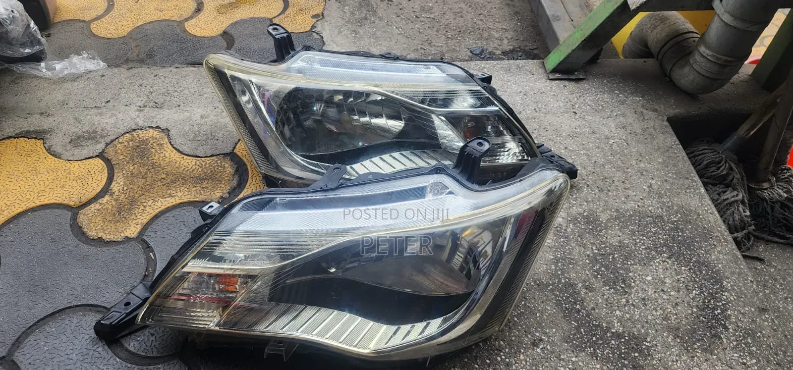 Axio 161 Headlights