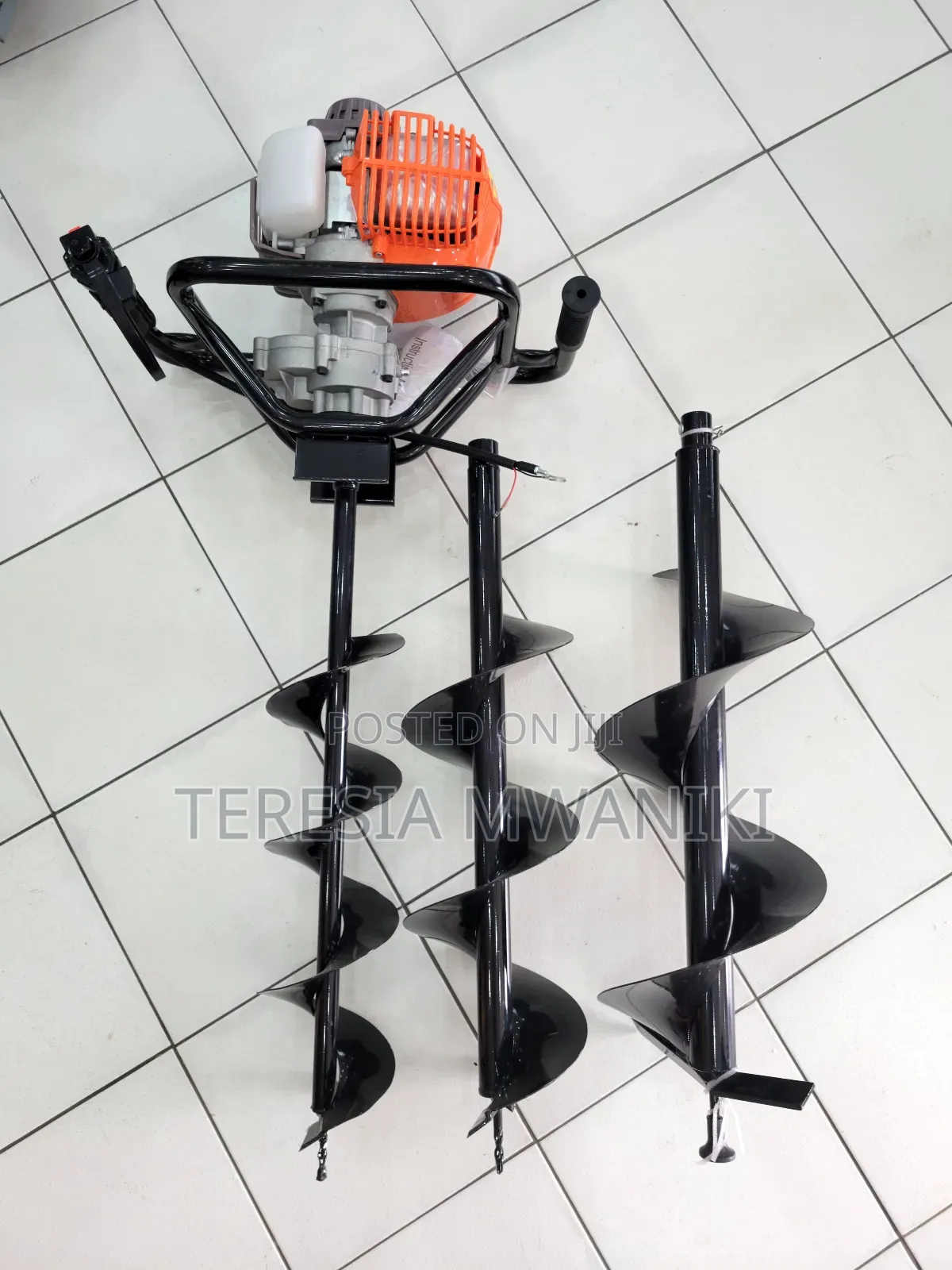 Earth Auger Machine, 4 Stroke,