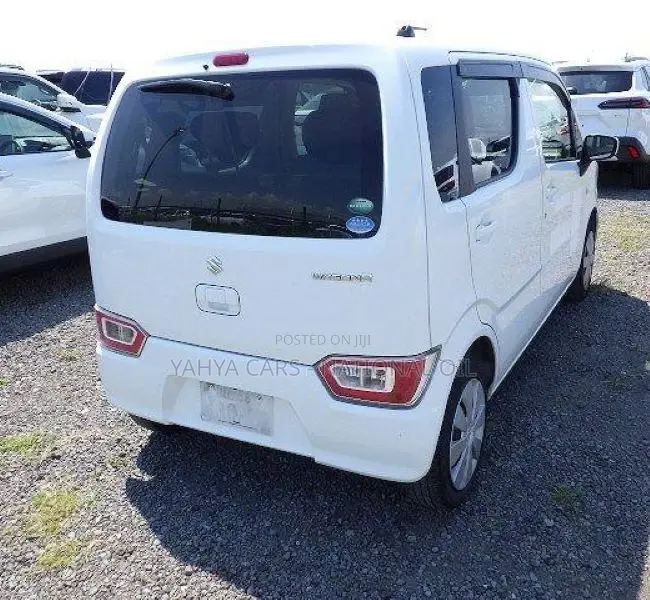Suzuki Wagon R 2018 White