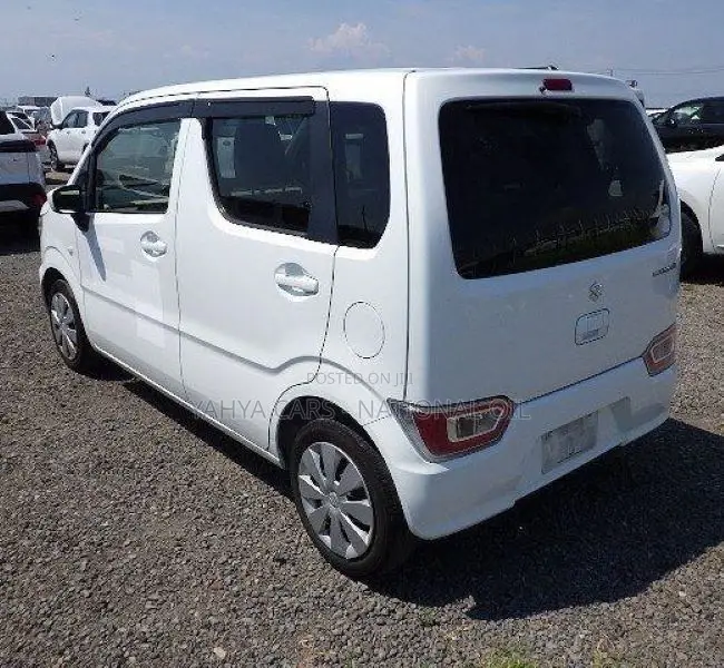 Suzuki Wagon R 2018 White
