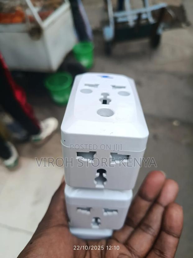Universal Travel Adapter South Africa Plug in Socket Adapter - thumbnail 4