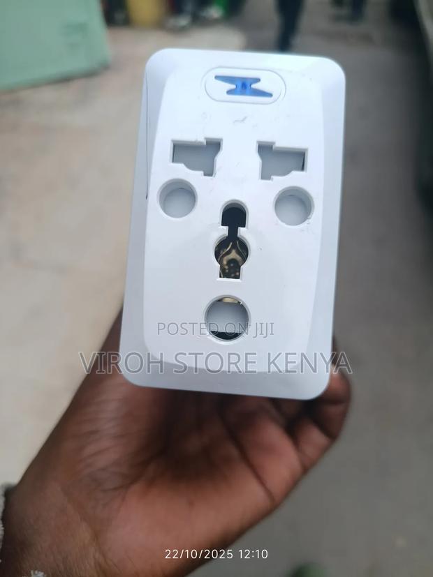 Universal Travel Adapter South Africa Plug in Socket Adapter - thumbnail 5