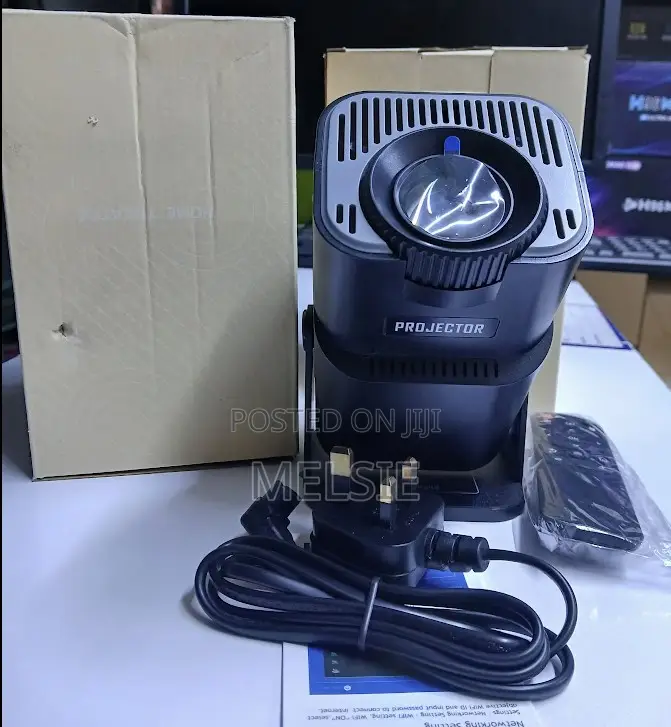 Android Hy320 Mini Portable Projector , Projector With Android13