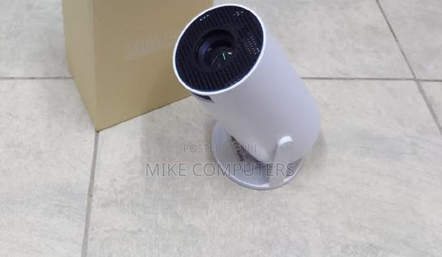 Android Gaming Projector. Hy300 Pro Projector New - thumbnail 2