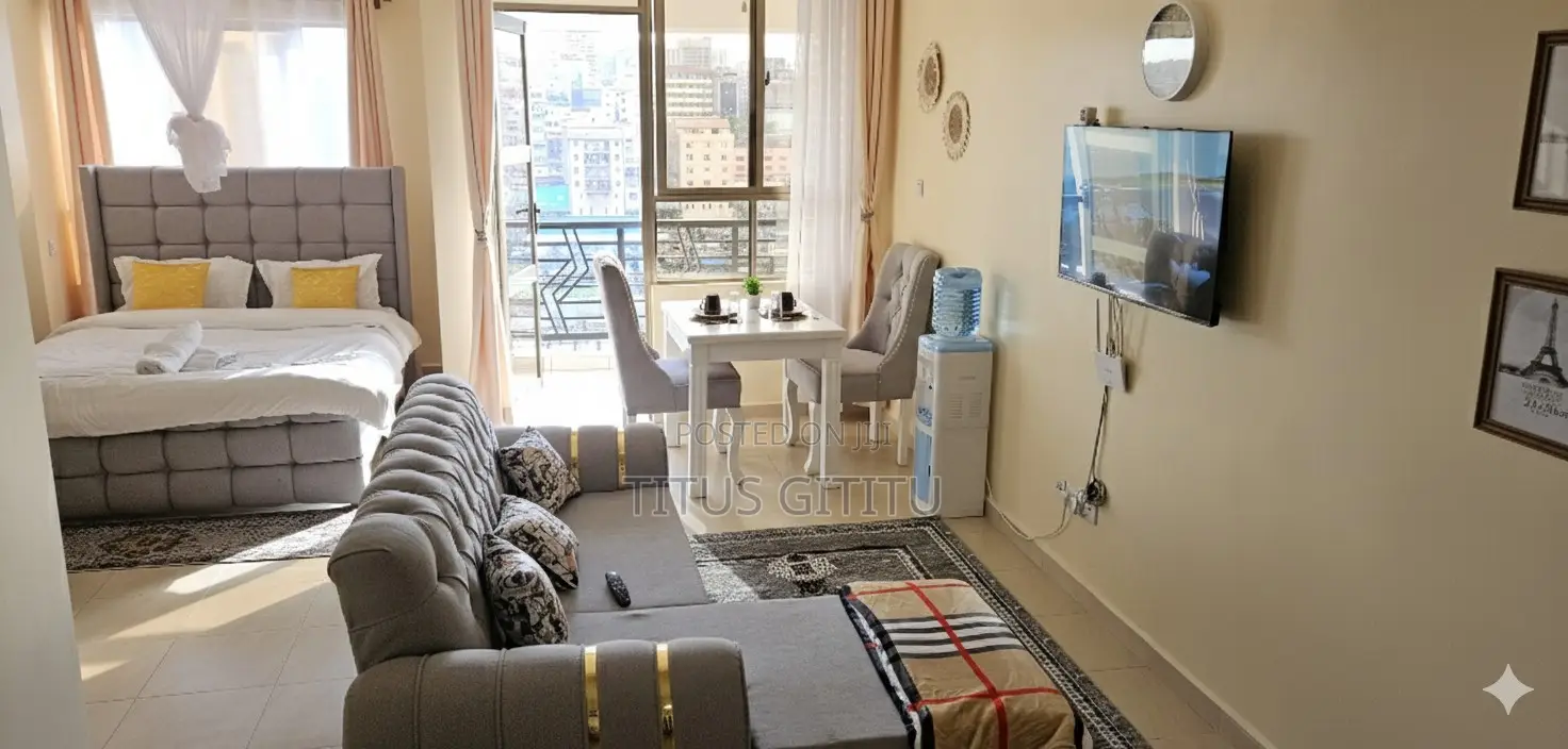 Premium Studio Airbnb in Ngara | Town View Balcony | 5 Mins to CBD |