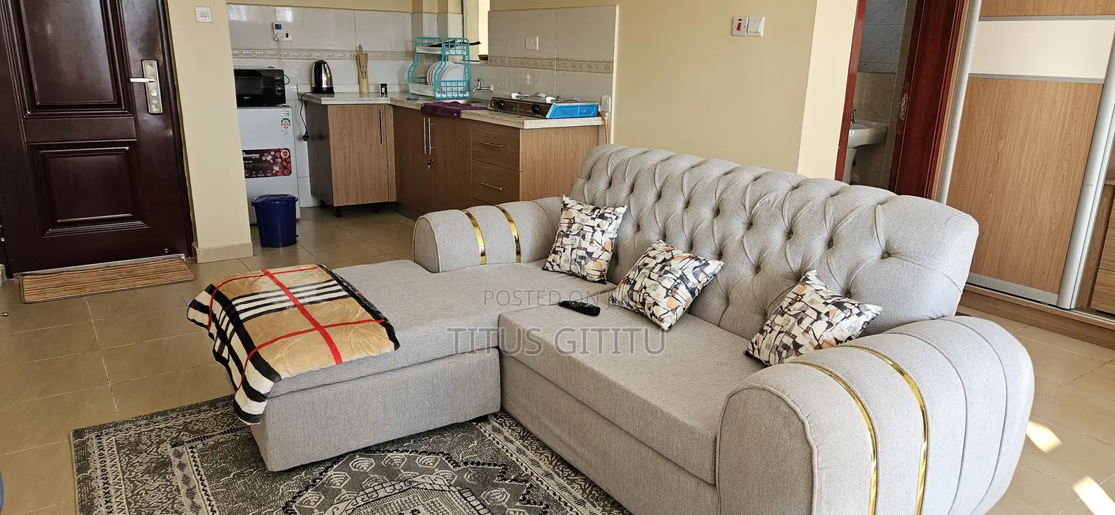 Premium Studio Airbnb in Ngara | Town View Balcony | 5 Mins to CBD |