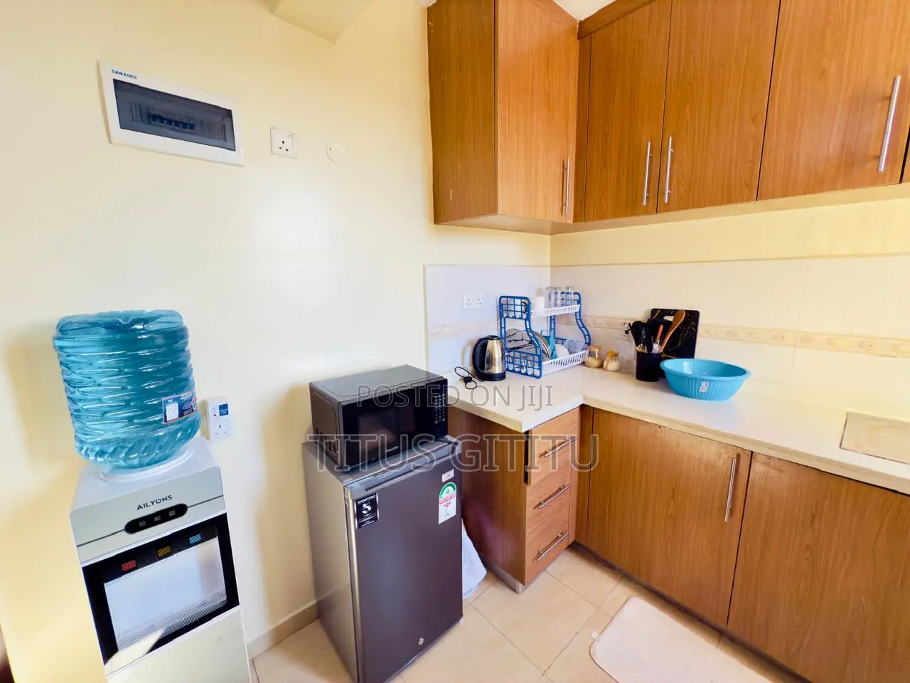 Spacious Airbnb in Ngara | Town View Parking | 5 Mins to CBD |