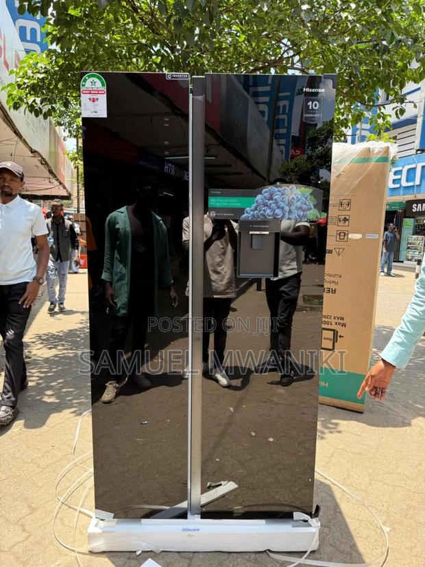 Hisense 541l Side by Side Fridge With Black Mirror Glass Door