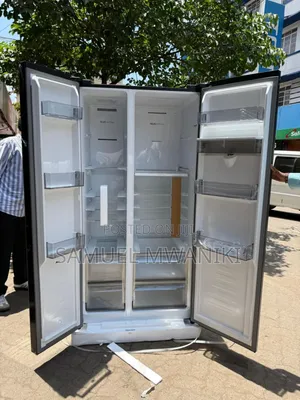 Hisense 541l Side by Side Fridge With Black Mirror Glass Door