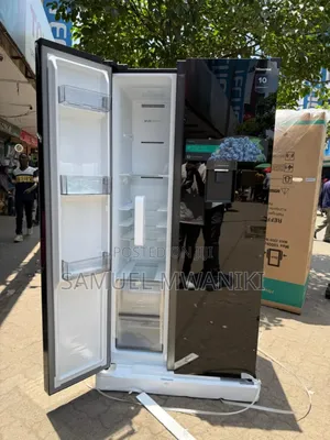 Hisense 541l Side by Side Fridge With Black Mirror Glass Door