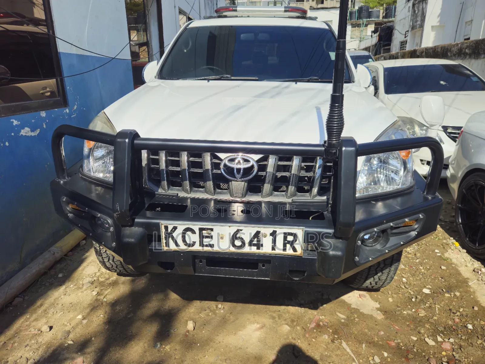 Toyota Land Cruiser Prado 2009 White