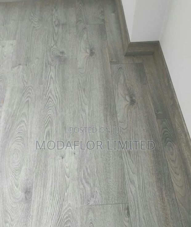 LVT Planks Professional Look. Everyday Durability.
